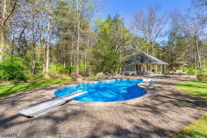 55 Janelle Ct