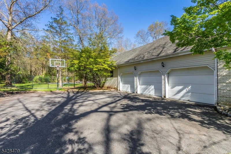 55 Janelle Ct