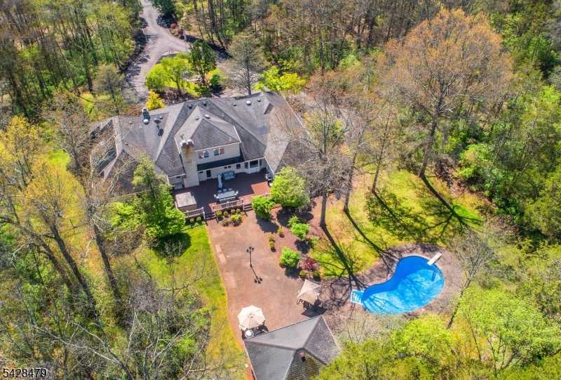 55 Janelle Ct
