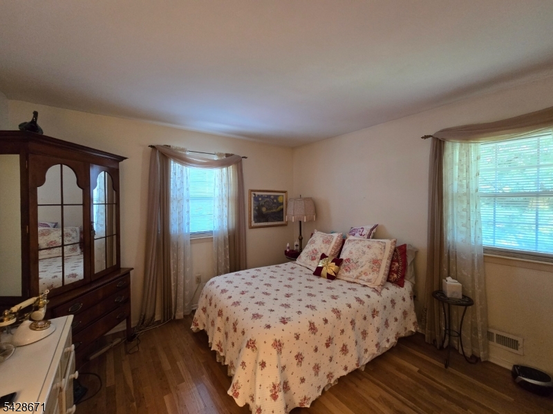 3 Perrelli Ln