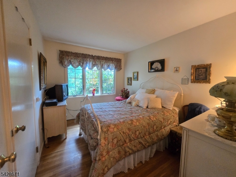3 Perrelli Ln