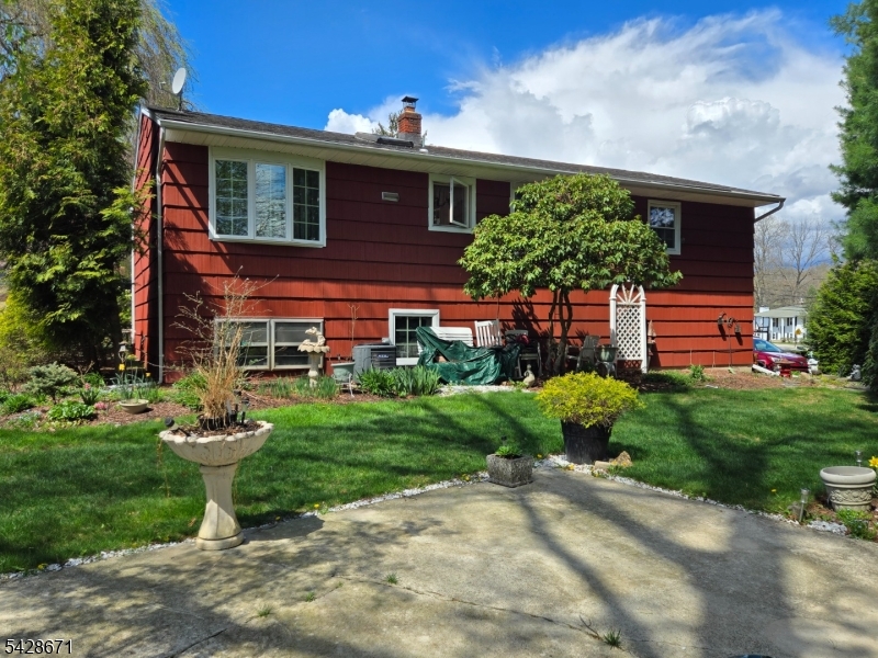 3 Perrelli Ln