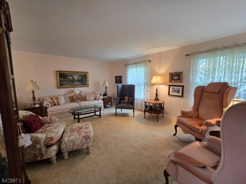 3 Perrelli Ln
