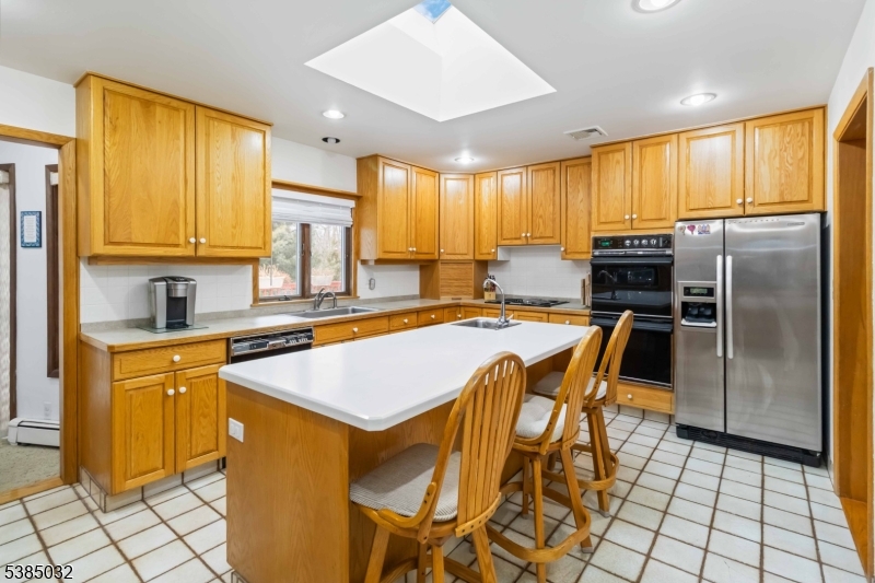 6 Seabert Ln