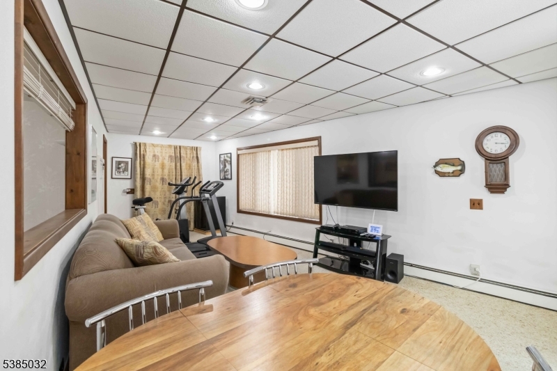 6 Seabert Ln