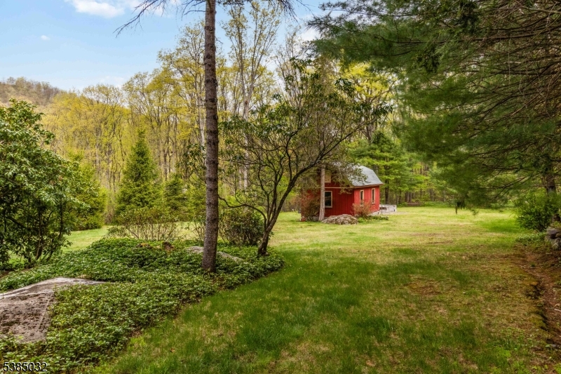 6 Seabert Ln