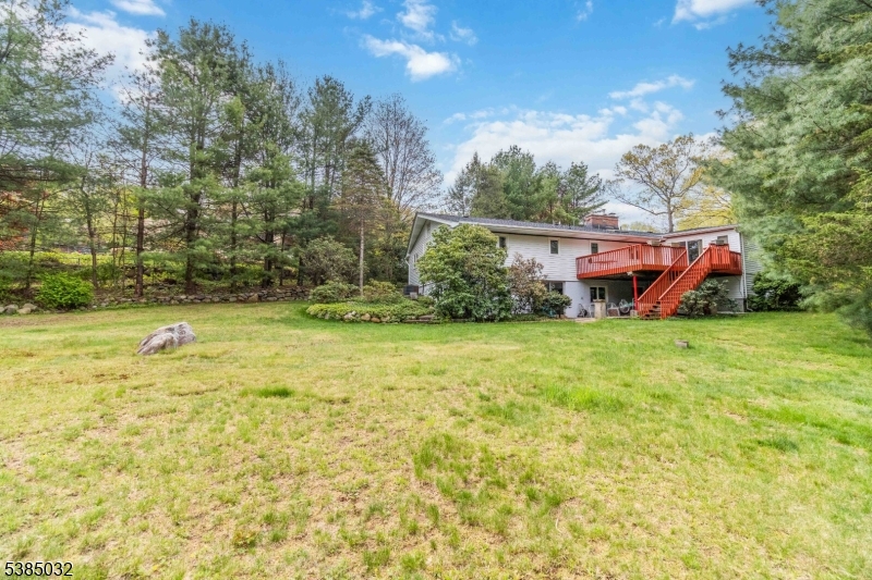6 Seabert Ln