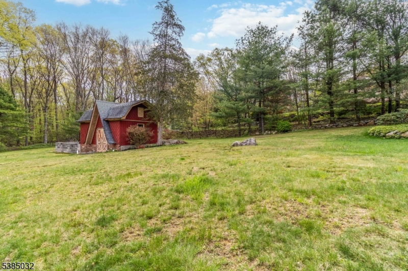 6 Seabert Ln