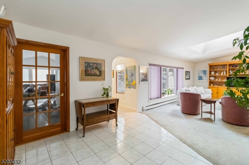6 Seabert Ln