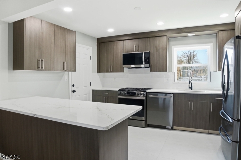 153 Smallwood Ave