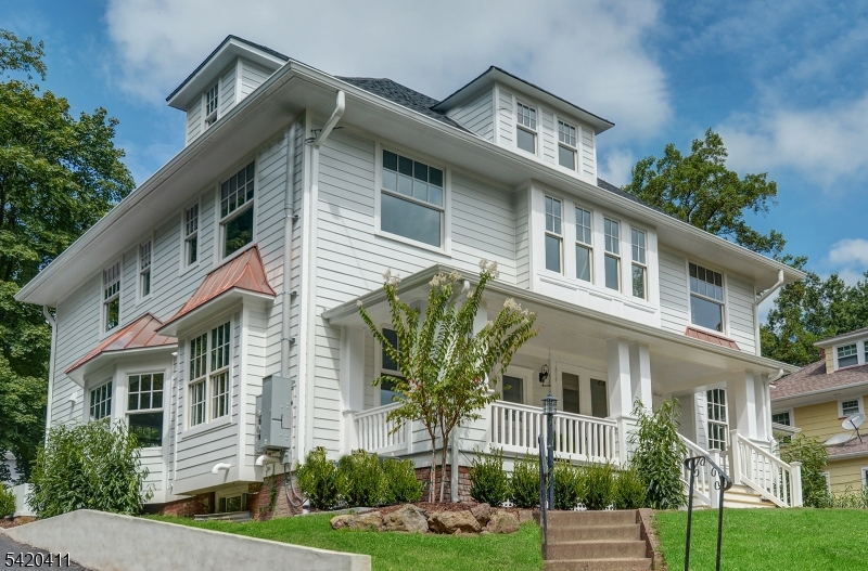89 Maplewood Ave #1