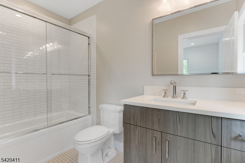 89 Maplewood Ave #1