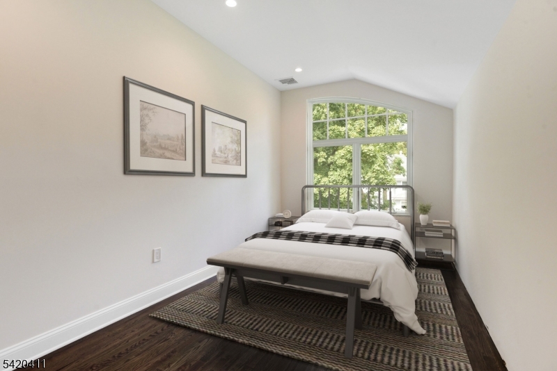 89 Maplewood Ave #1