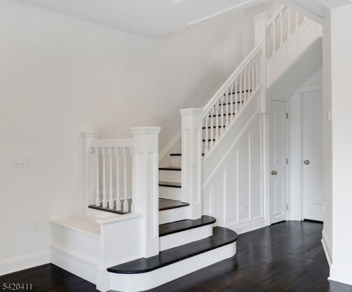 89 Maplewood Ave #1