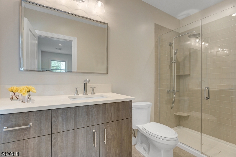 89 Maplewood Ave #1
