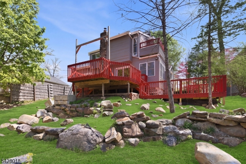 26 Hillview Ter