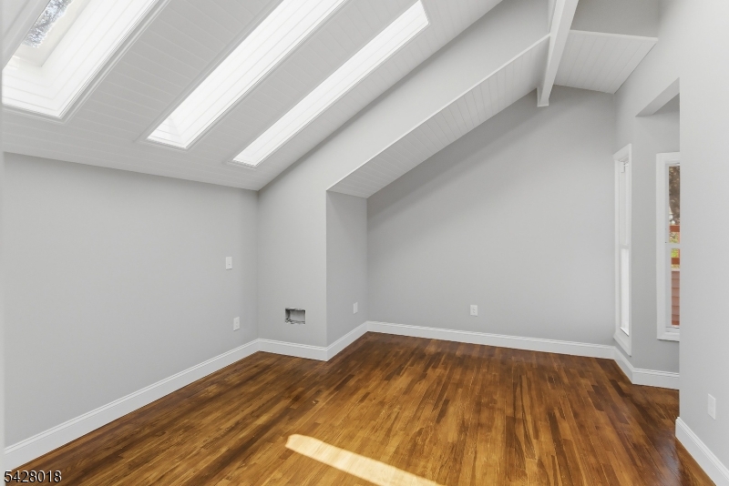26 Hillview Ter