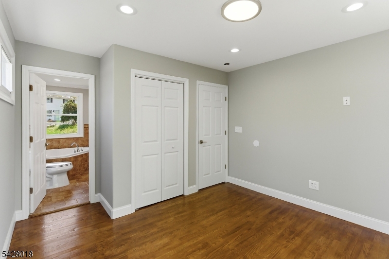 26 Hillview Ter