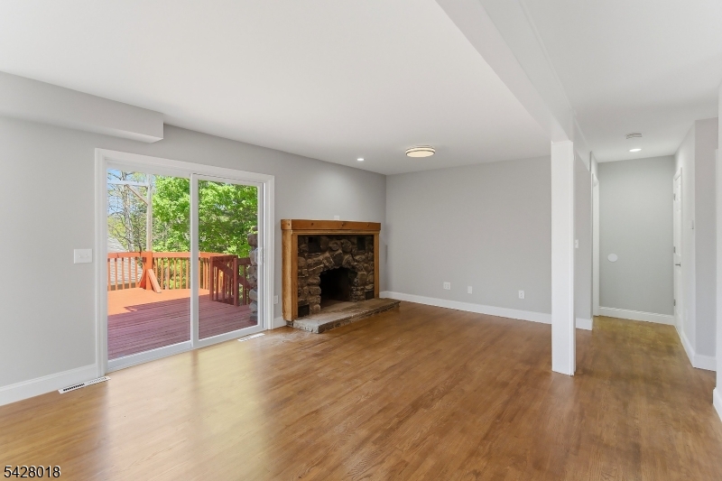 26 Hillview Ter