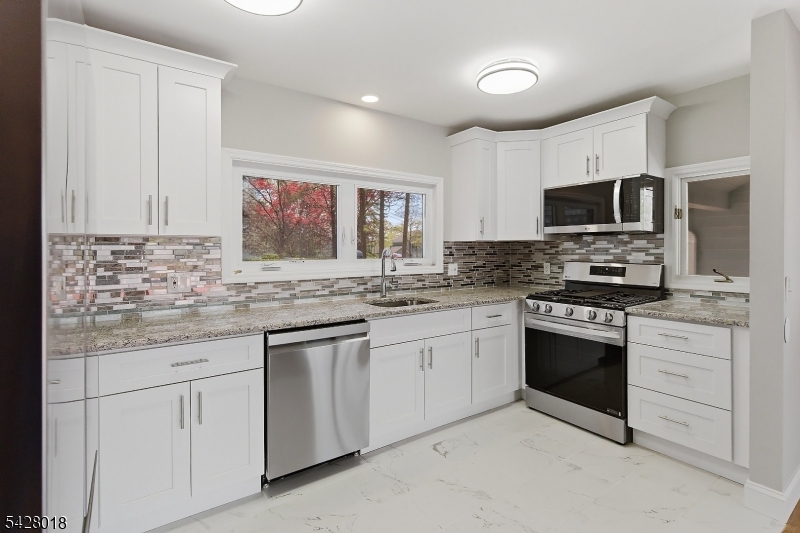 26 Hillview Ter
