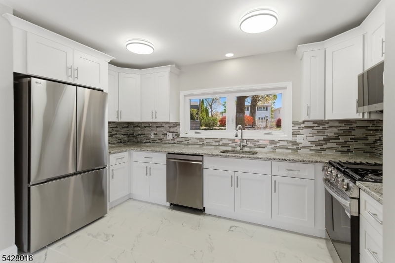 26 Hillview Ter