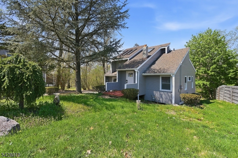 26 Hillview Ter