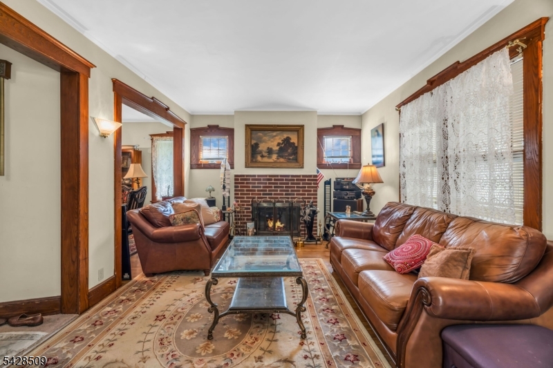 1281 Longfellow Ave