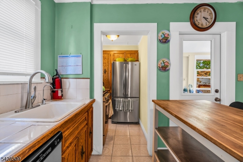1281 Longfellow Ave