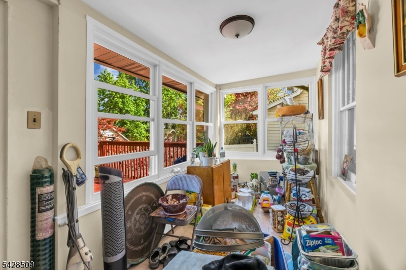 1281 Longfellow Ave
