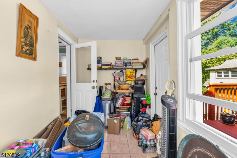 1281 Longfellow Ave