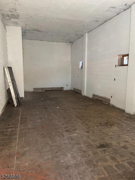 14 Hillside Ave #1