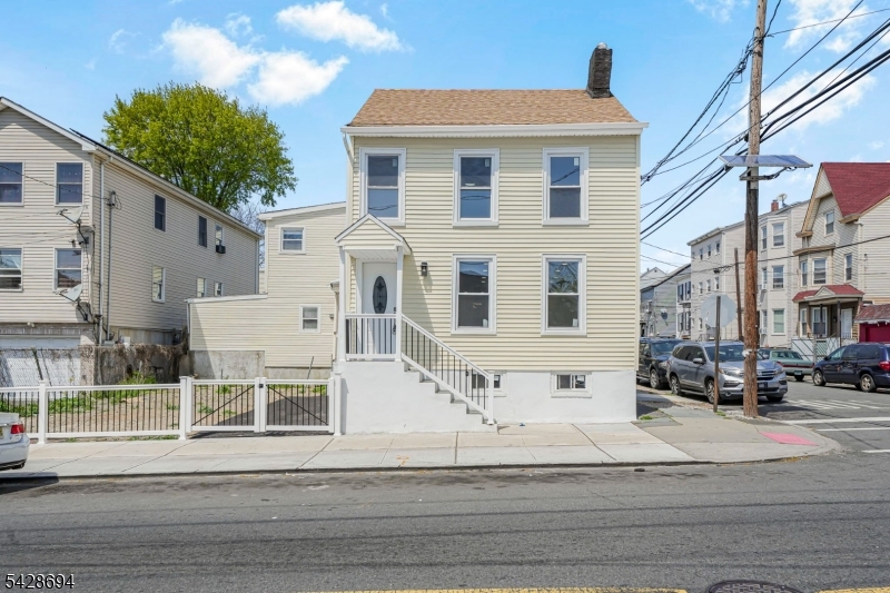 171 20Th Ave