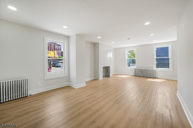 171 20Th Ave