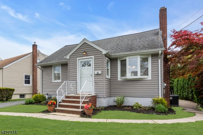 58 Locust Dr