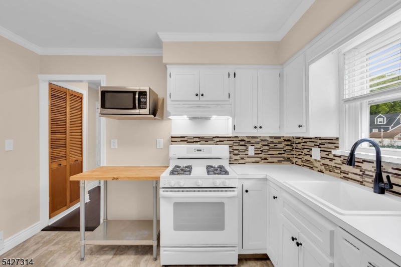 58 Locust Dr
