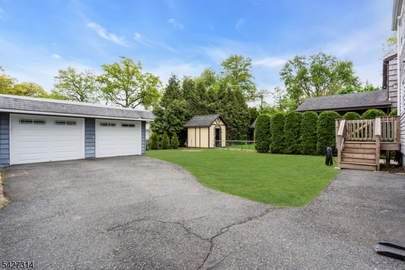 58 Locust Dr