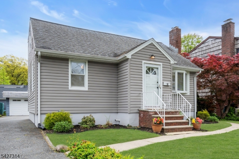 58 Locust Dr