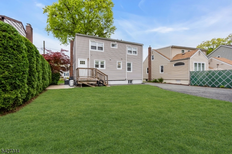58 Locust Dr
