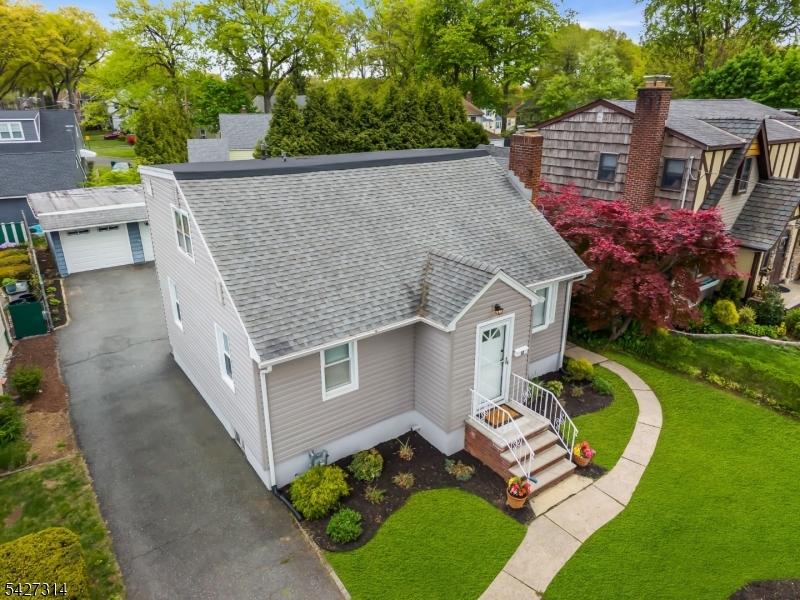 58 Locust Dr