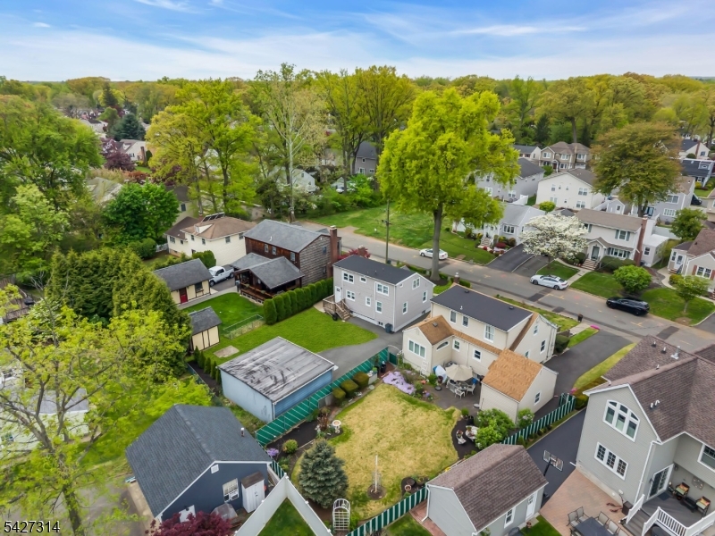 58 Locust Dr