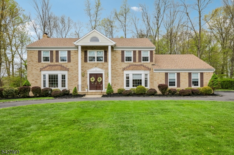 5 Revere Ct