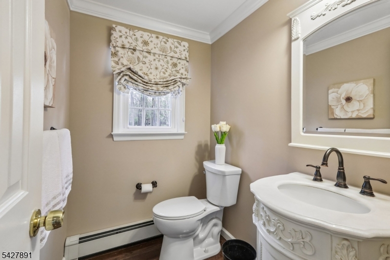 5 Revere Ct