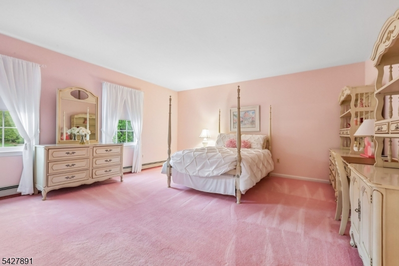 5 Revere Ct