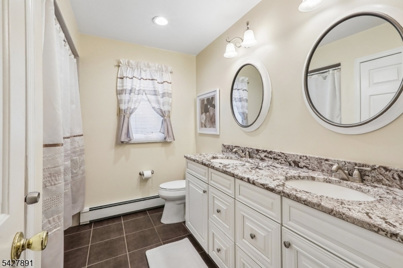 5 Revere Ct