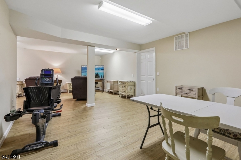 5 Revere Ct