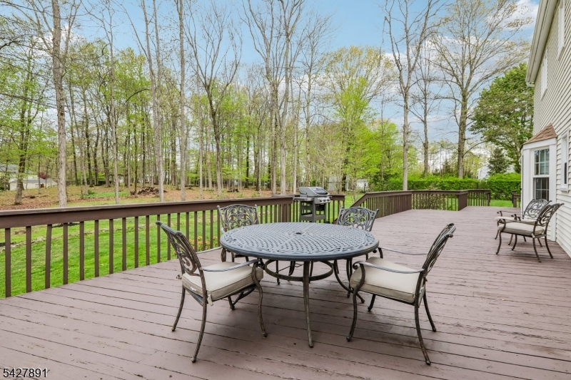 5 Revere Ct
