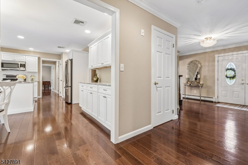 5 Revere Ct