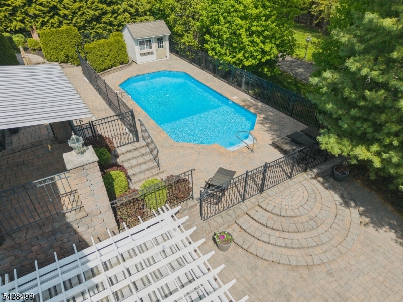 5 Francesca Ct