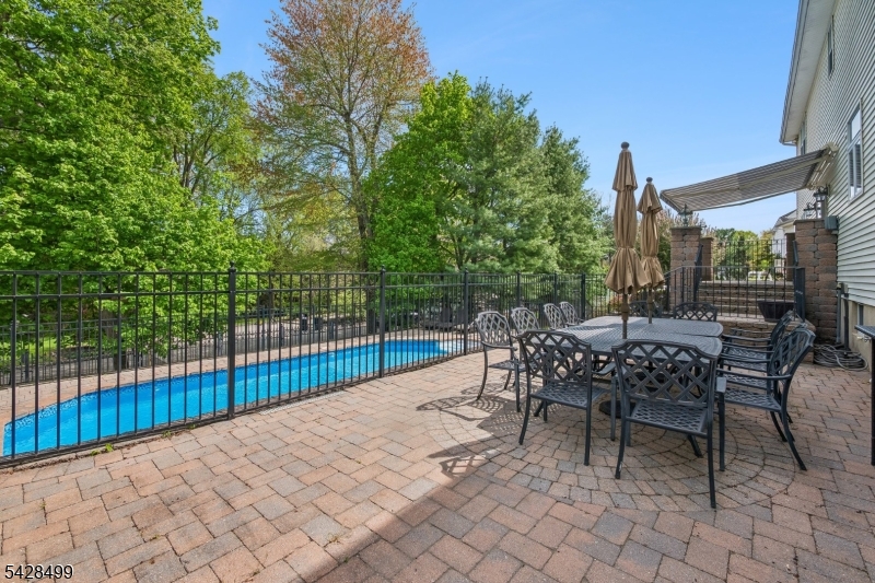 5 Francesca Ct