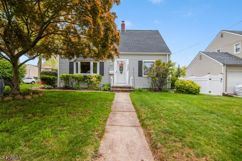 775 W Inman Ave
